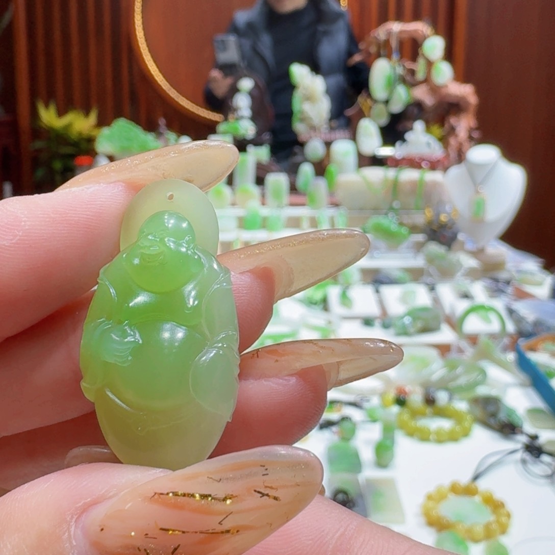 和田玉（翠青玉）浓翠佛公未镶嵌