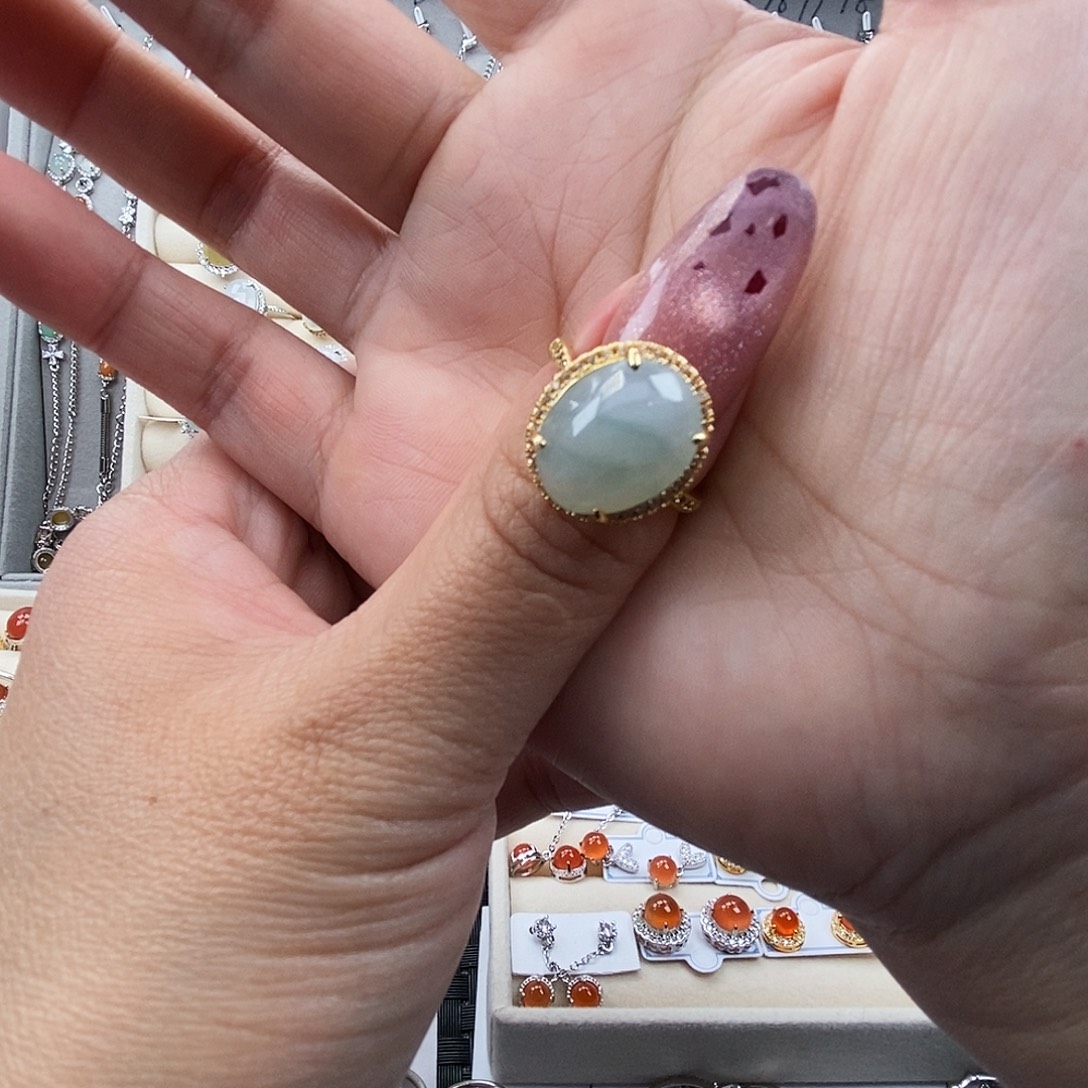 菩***下翡翠未镶嵌戒指缅甸