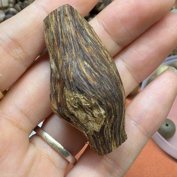 大叶紫檀（黑酸枝木类）