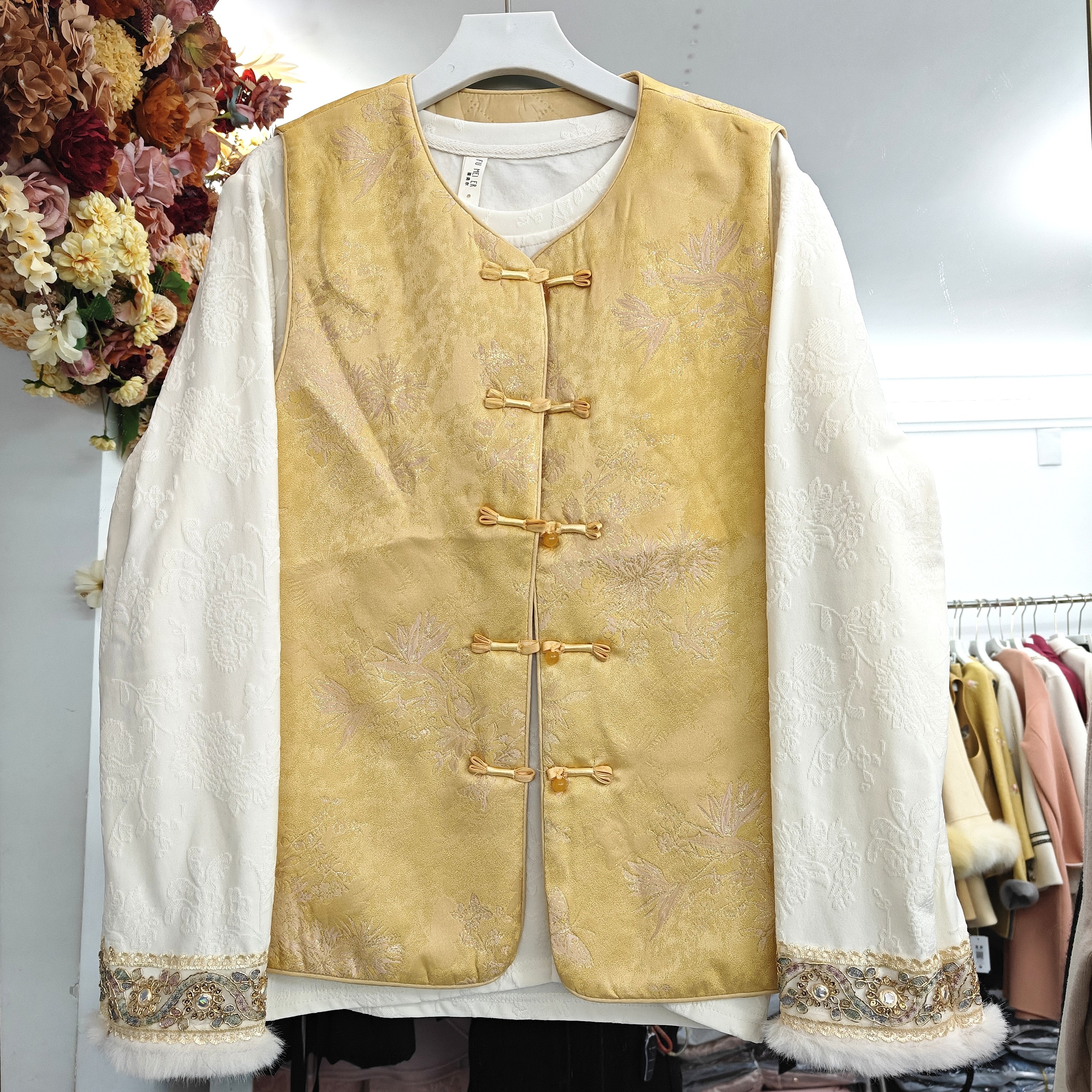 秋季新款轻国风重工加棉彩钻提花无袖马甲套装