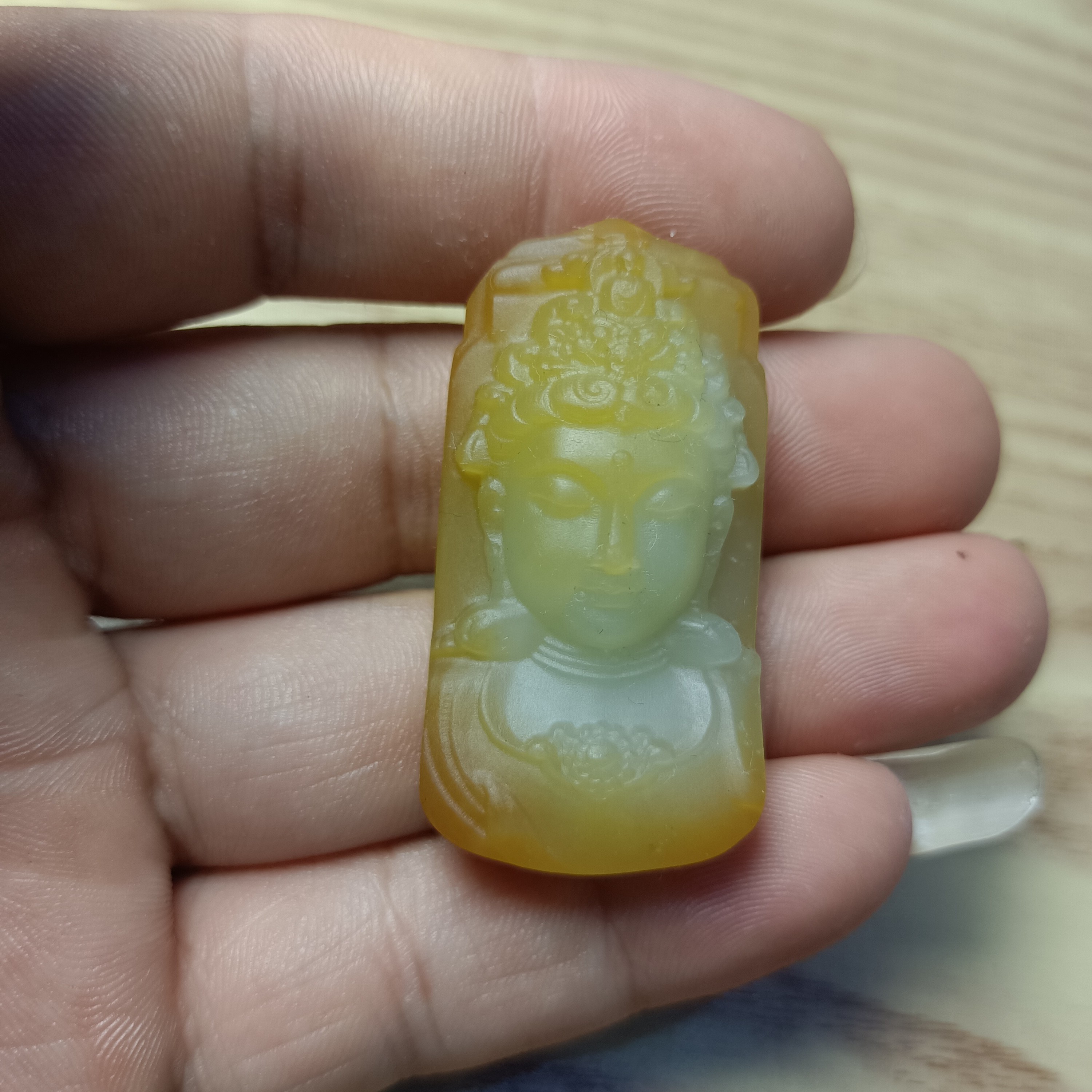 和田玉精雕观音牌