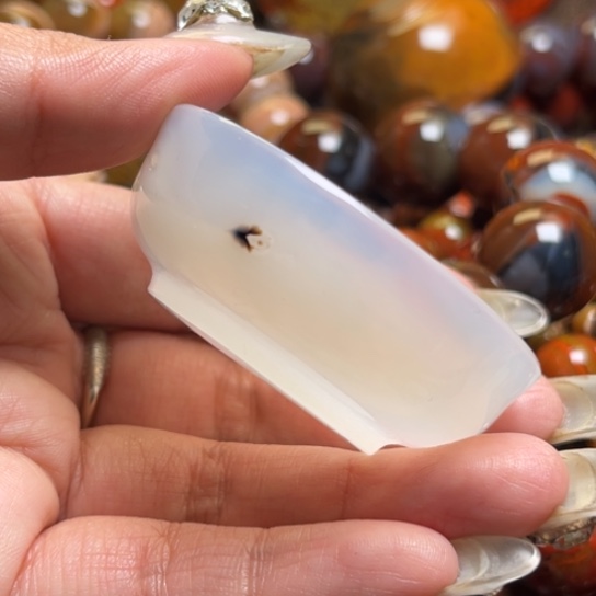 玛瑙/玉髓未镶嵌吊坠