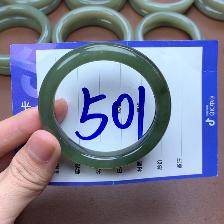 和田玉未镶嵌手镯52