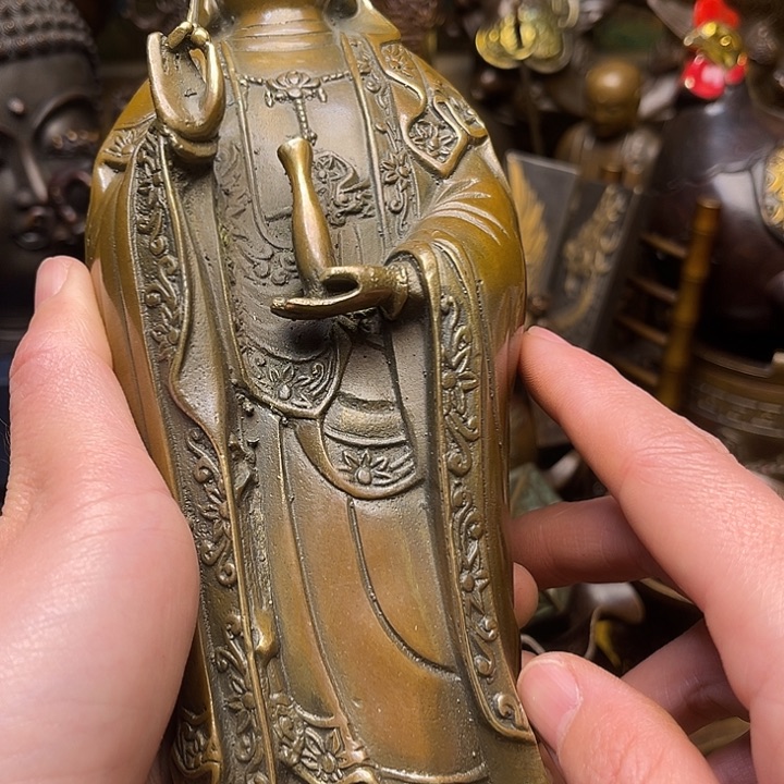 精美铜器批发档口