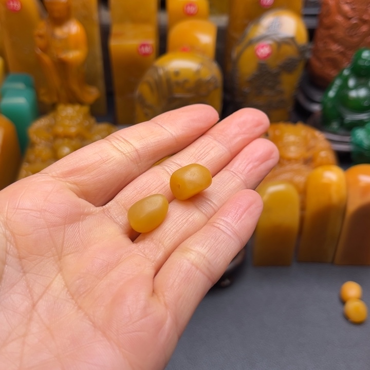 寿山石印石木*花题材：工艺品