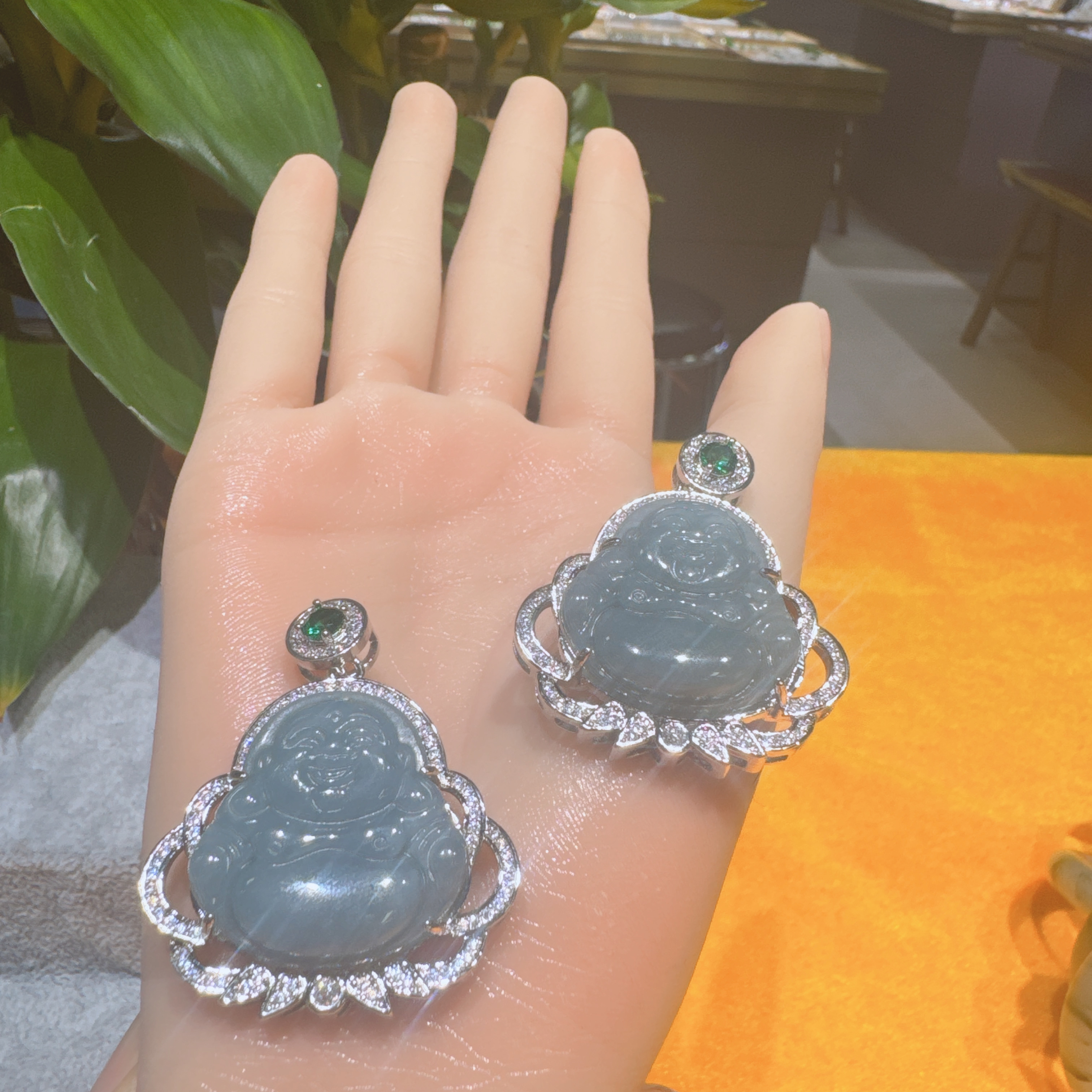 翡翠a货冰种天然蓝水佛公吊吊坠镶嵌弥勒佛锁骨项链女款挂件