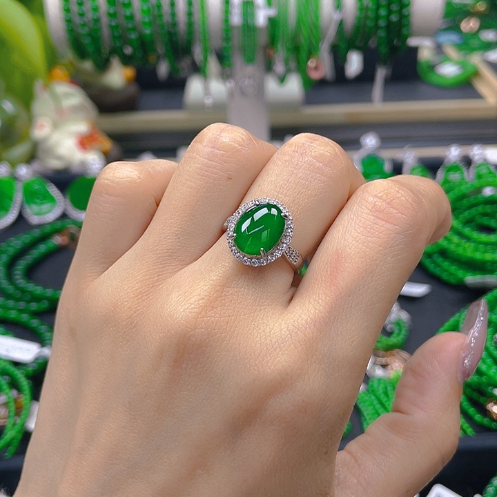 翡翠戒指银S925镶嵌阆****姐鸽子蛋戒指