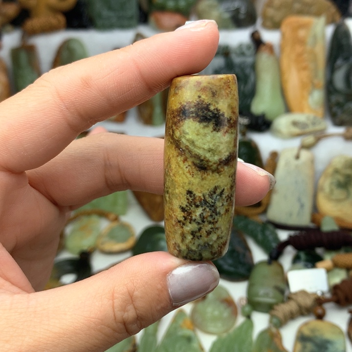 岫岩河磨玉（透闪石质玉）挂件未镶嵌