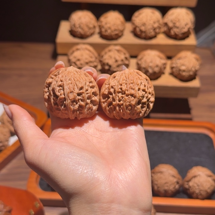 ****哭吊坠文玩核桃41山地磨高尖