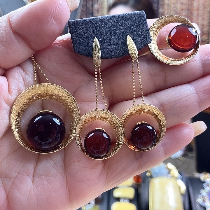 琥珀银S925镶嵌颈饰套装