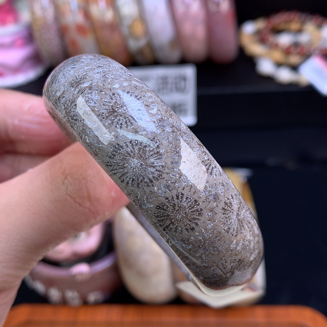 【闪购商品】颈饰未镶嵌硅化珊瑚（珊瑚玉）17号黑大花55圈