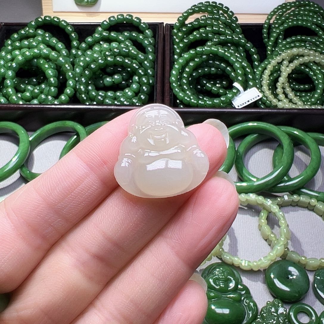 和田玉颈饰未镶嵌