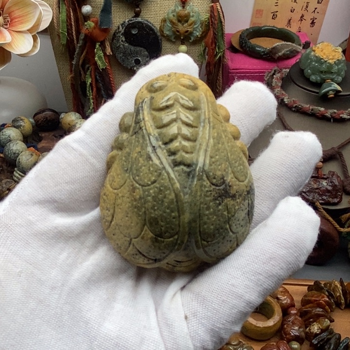 未镶嵌岫岩河磨玉（透闪石质玉）挂件?**?