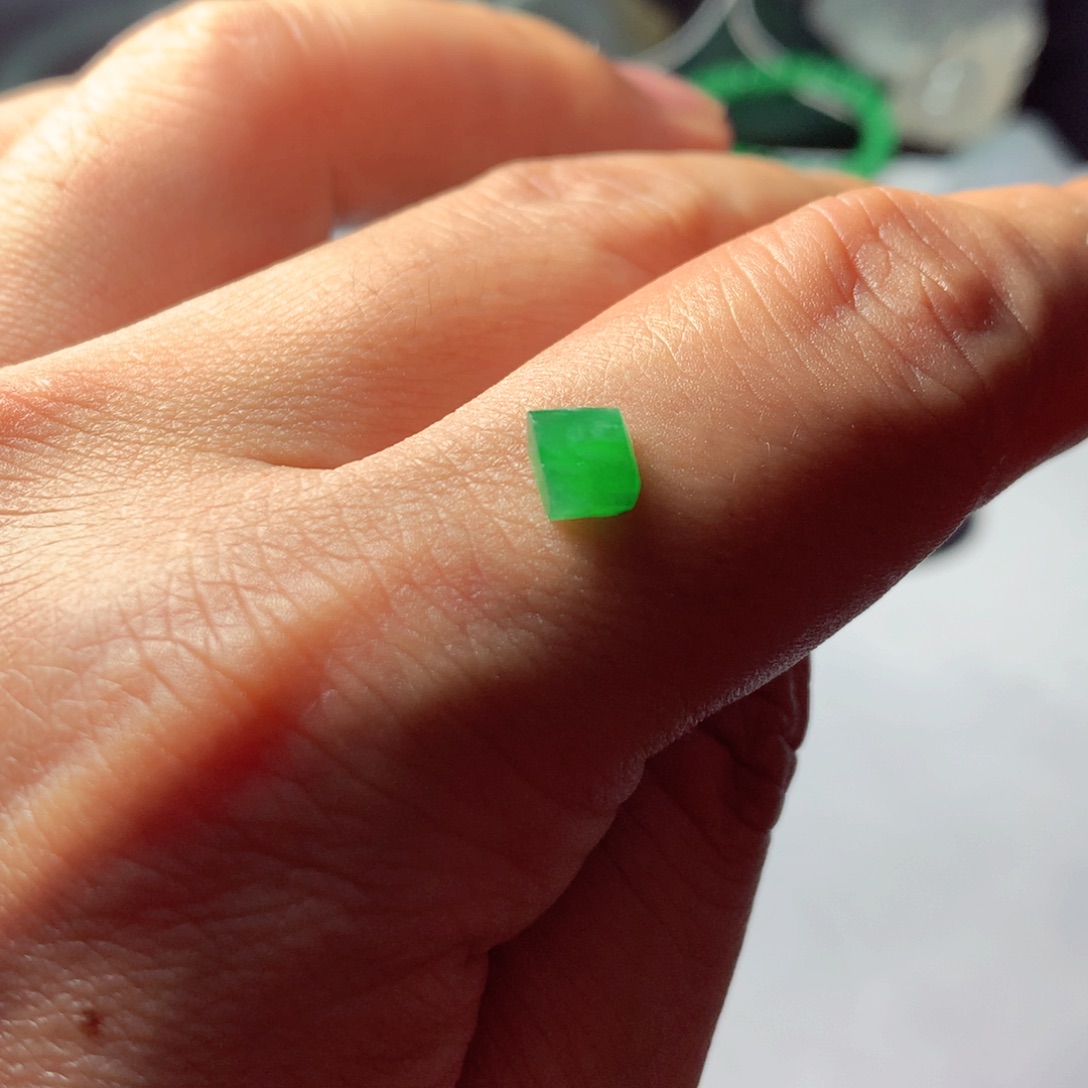 定制翡翠未镶嵌包工