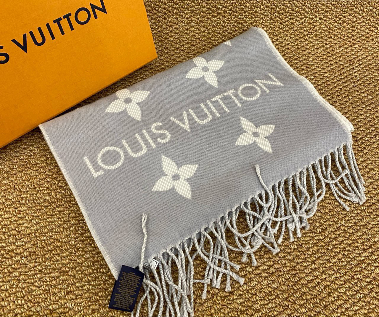 全新未使用 LouisVuitton/路易威登 灰色围巾 羊毛