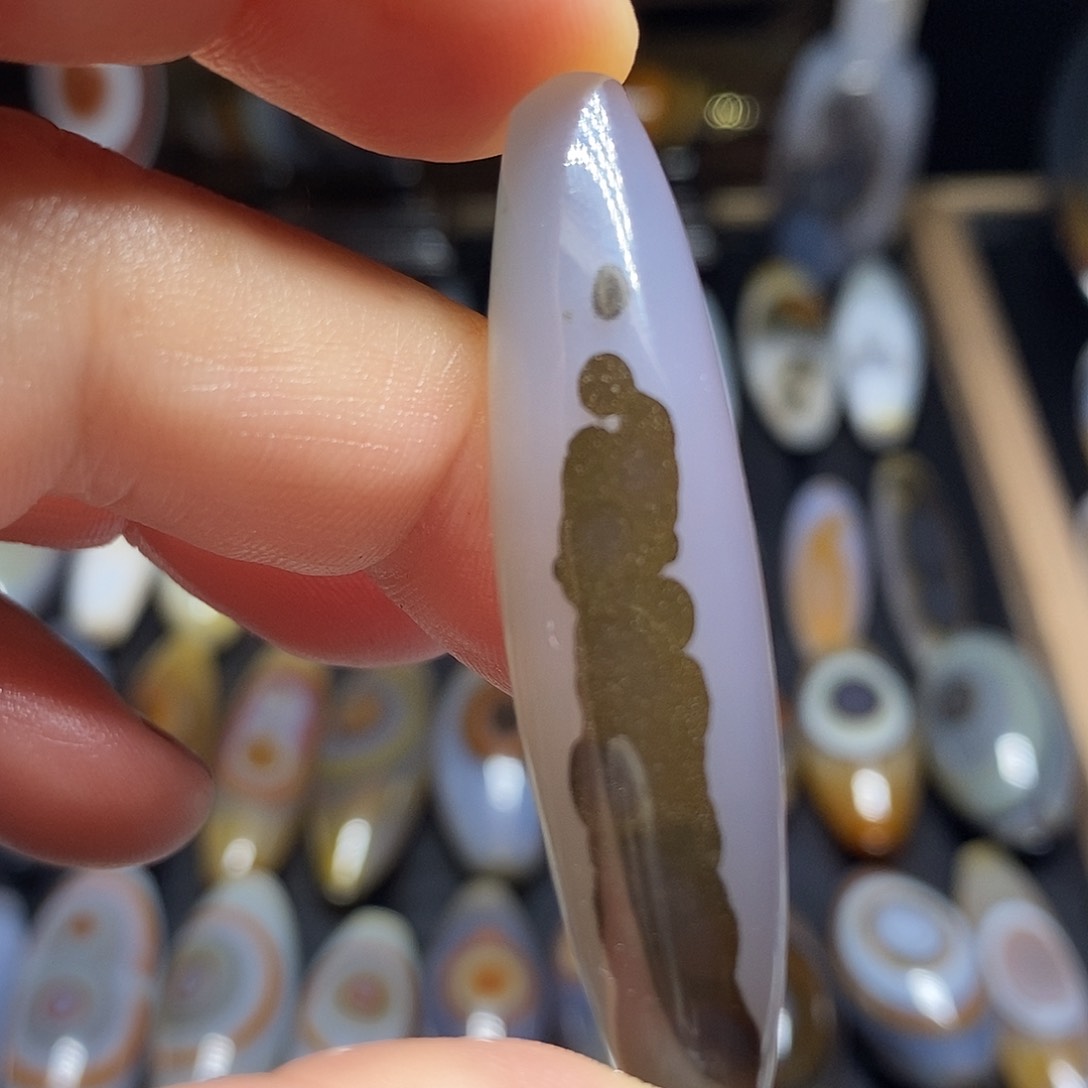 玛瑙/玉髓颈饰未镶嵌