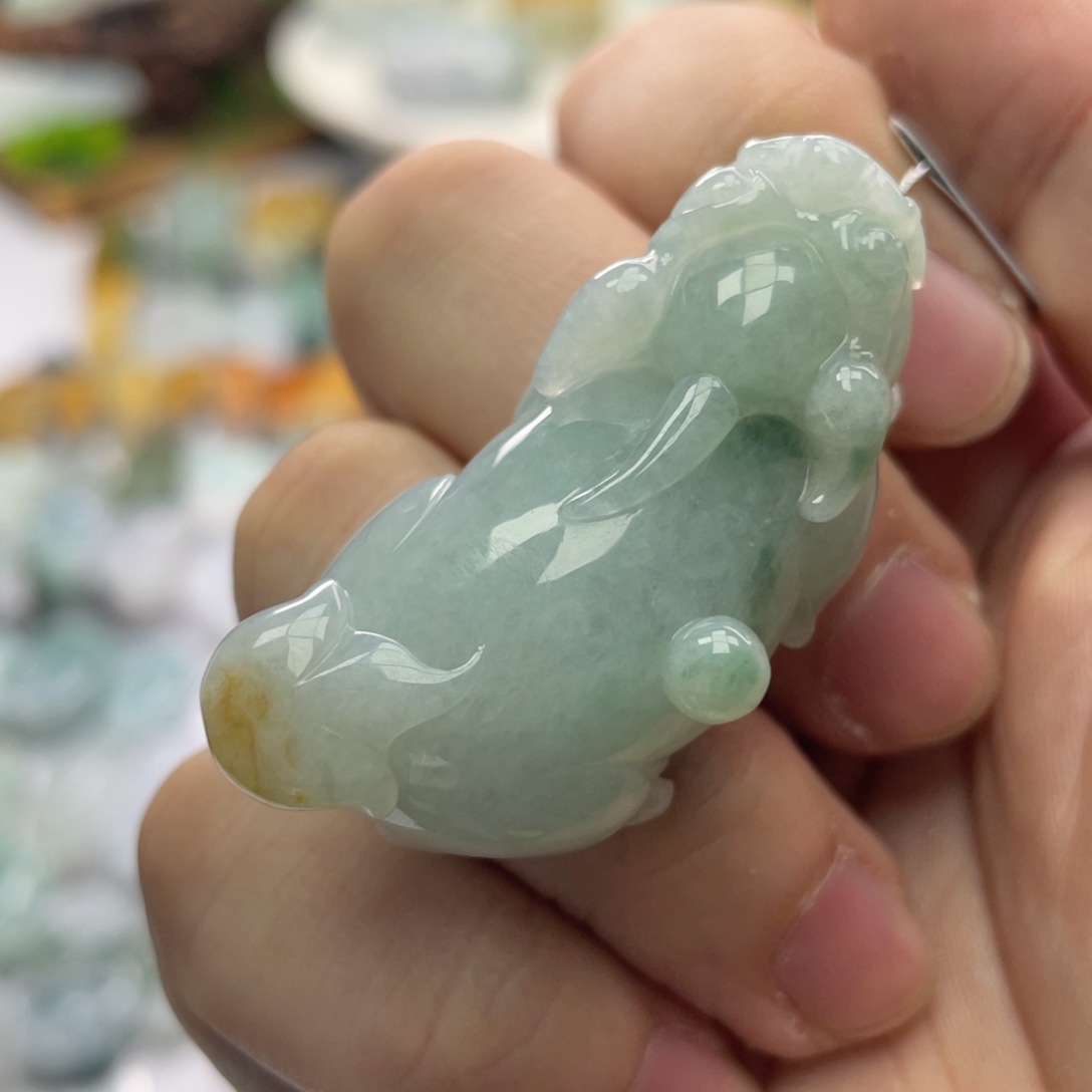 翡翠颈饰未镶嵌貔貅