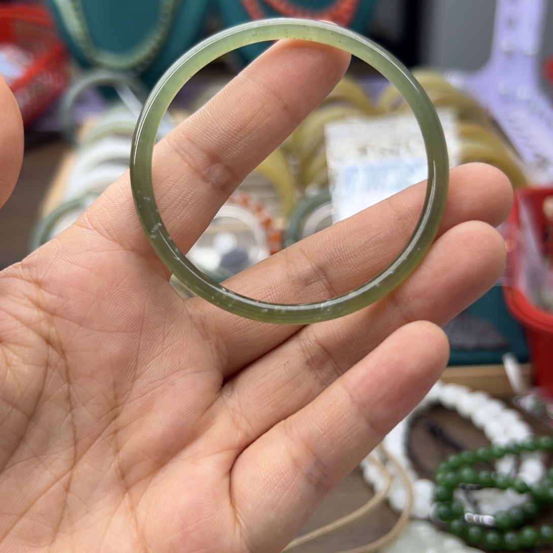 和田玉手镯未镶嵌55.3圈围74