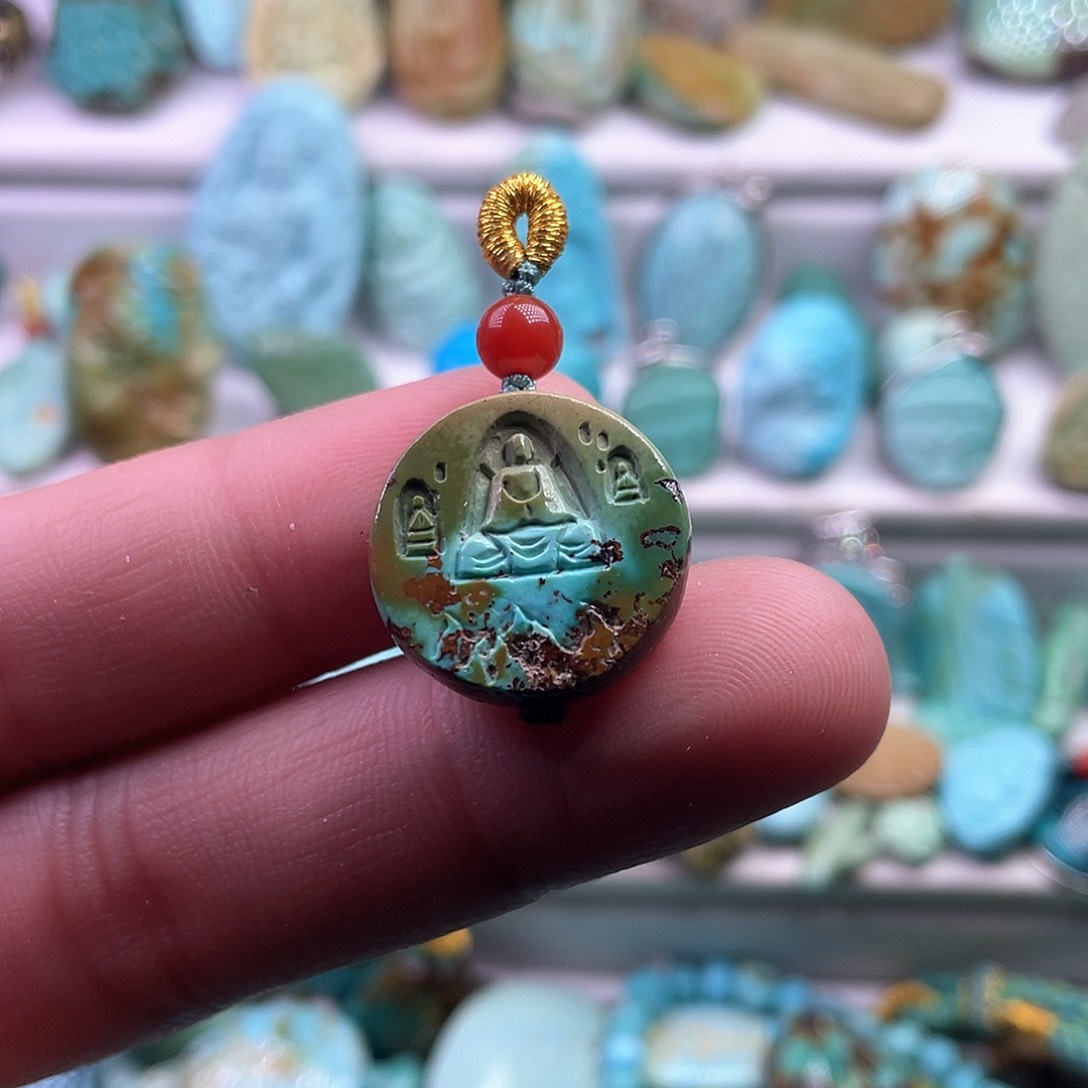 绿松石颈饰未镶嵌