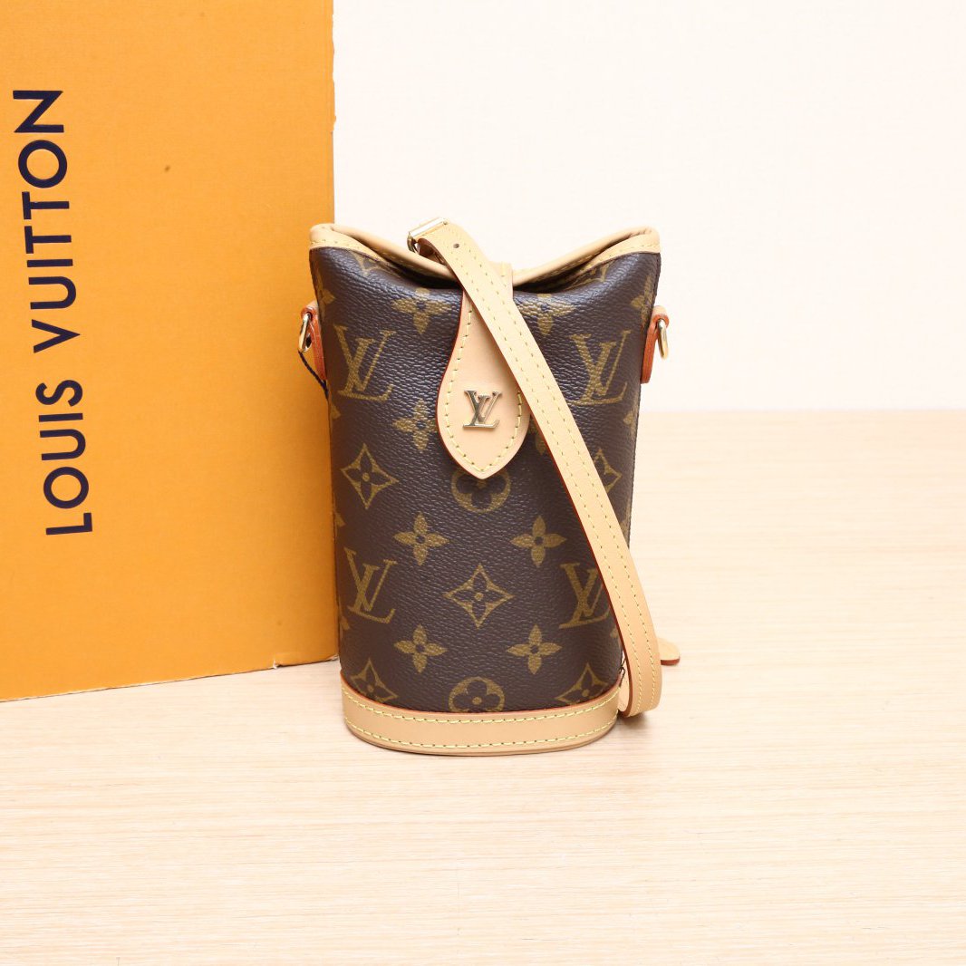 95新 LouisVuitton/路易威登 小花Jerry P205741241 Foldme薯条包