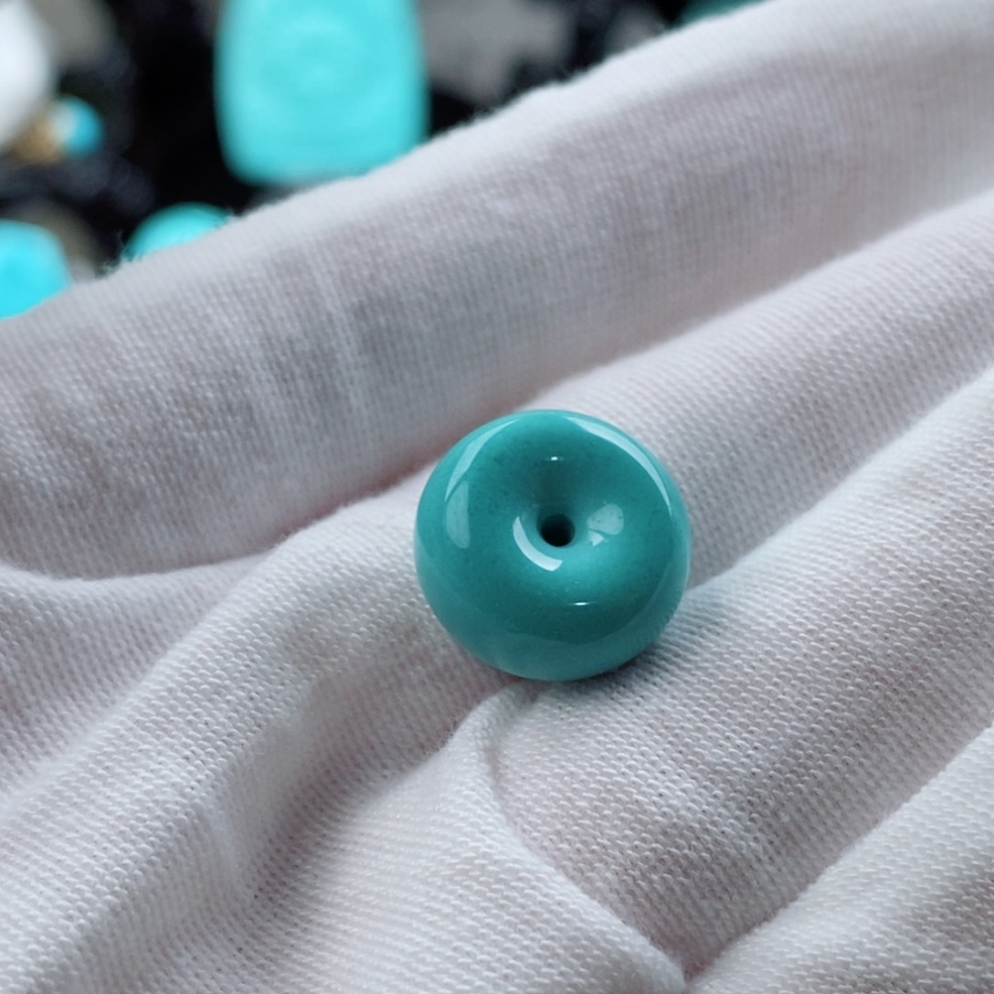 绿松石配饰未镶嵌