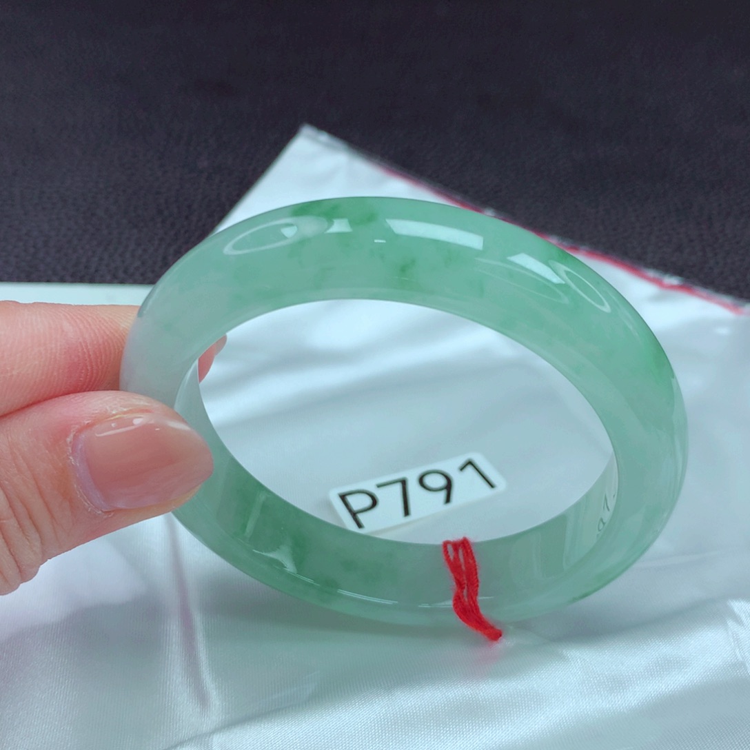 翡翠手镯未镶嵌手镯88