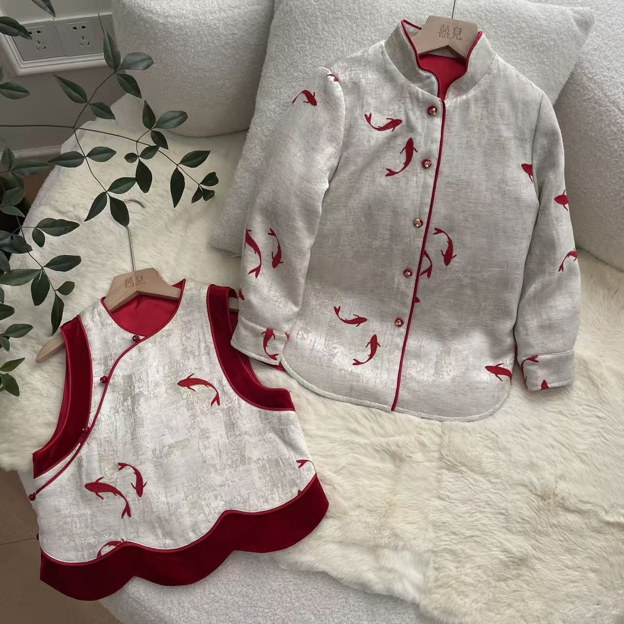 【喜儿定制】冬季新款流行爆款新中式刺绣锦鲤夹棉棉服&马甲亲子装