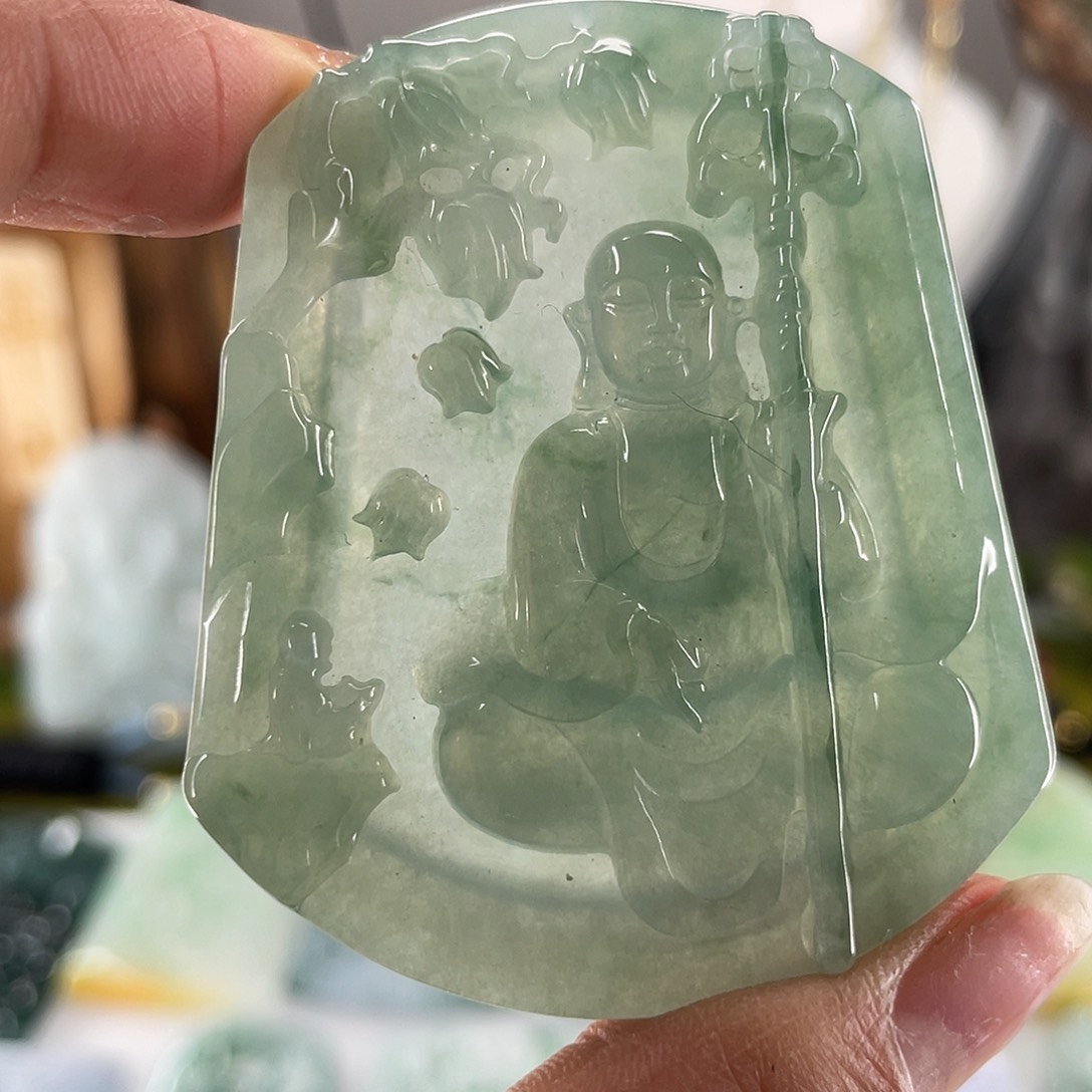 翡翠颈饰未镶嵌牌子