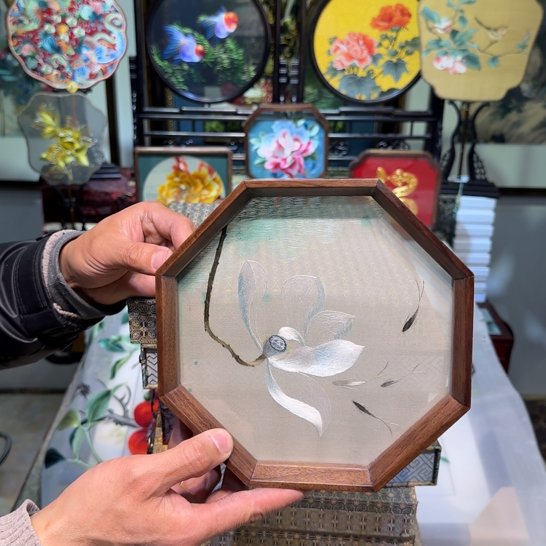 刺绣刺绣工艺精湛