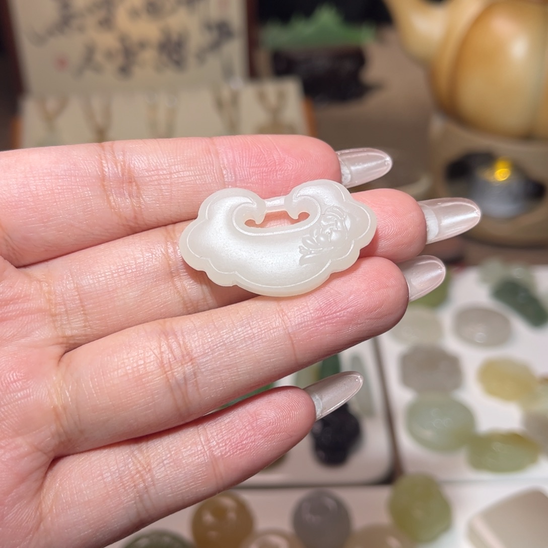 和田玉颈饰未镶嵌_****a