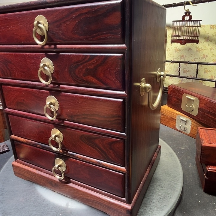 微凹黄檀（南美大红酸枝）