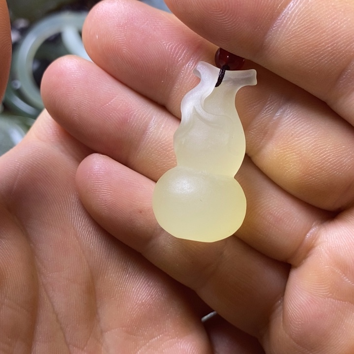 岫玉岫玉颈饰未镶嵌