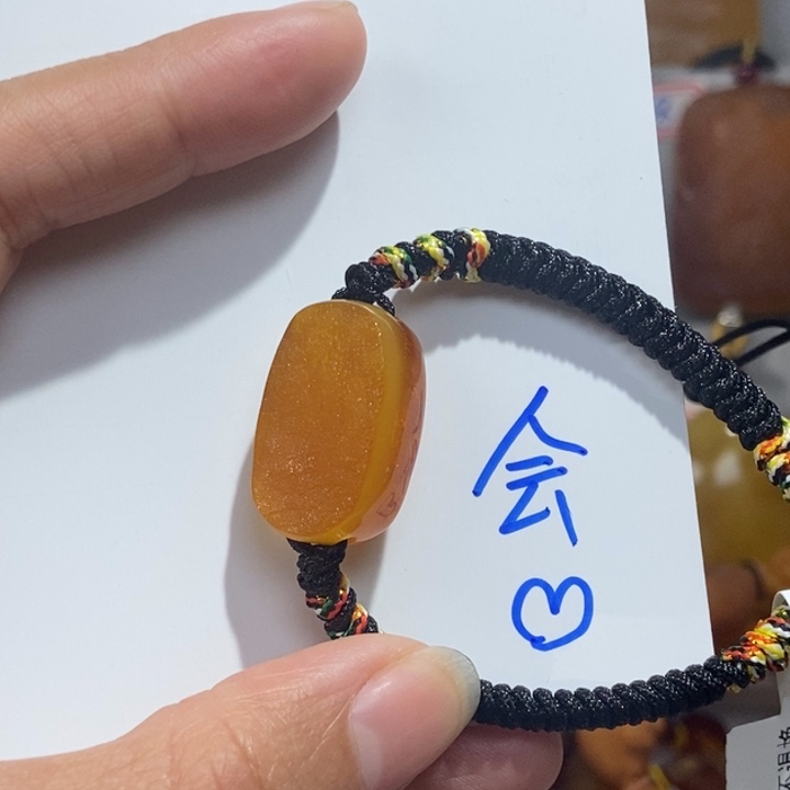 琥珀珠宝奇石未镶嵌