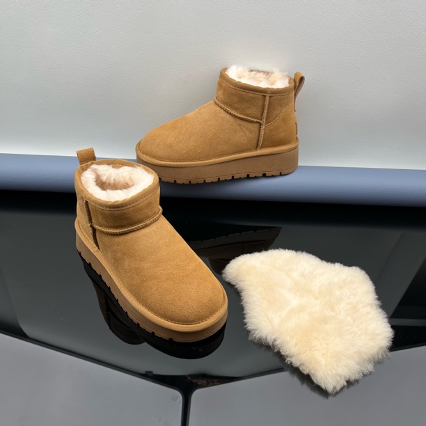 时尚防滑保暖羊皮毛一体雪地靴女款厚底成人短筒冬季