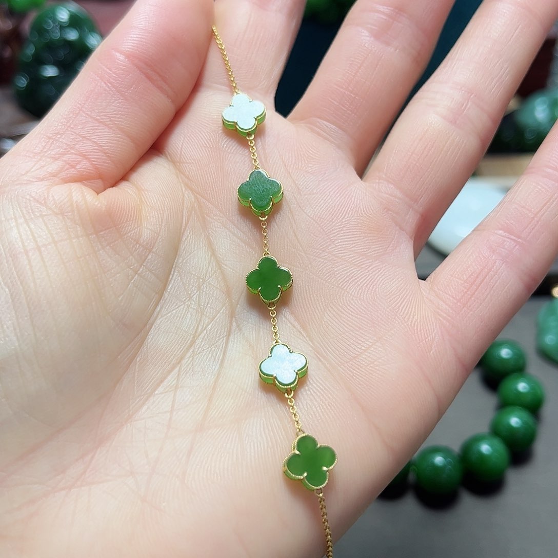 和田玉手链18K金镶嵌凌*阁