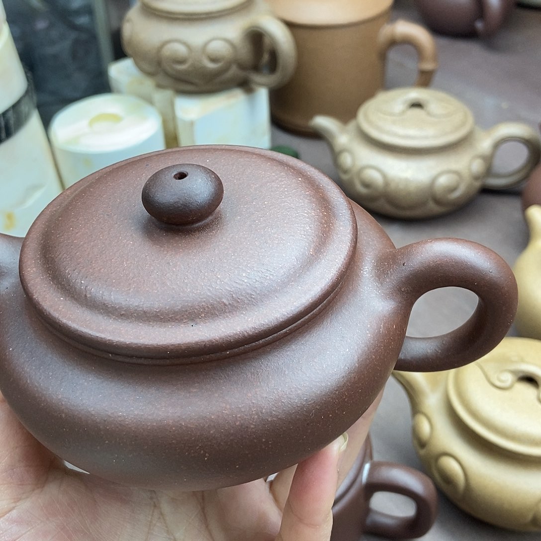 紫砂茶壶草****主扁腹微瑕花泥