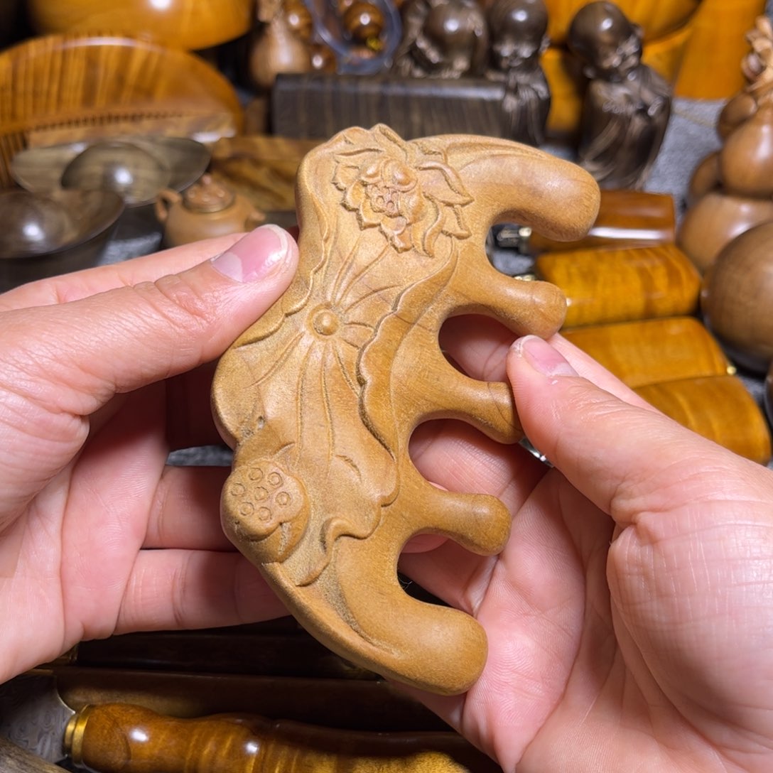 金丝楠按摩梳小叶福利