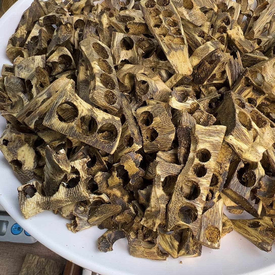 沉香沉香碎屑车珠子原材碎料多样性发其一