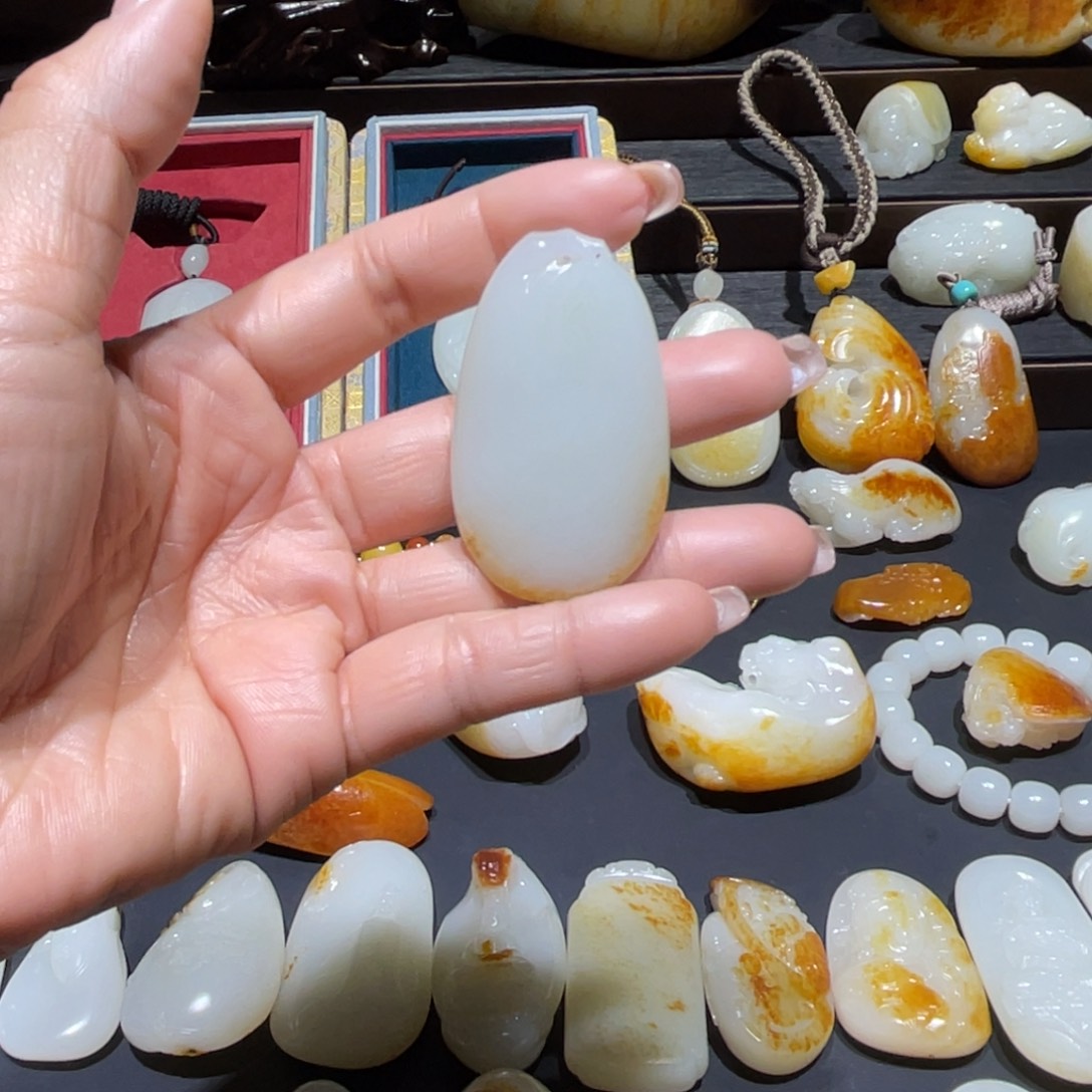 和田玉未镶嵌吊坠(不含链)