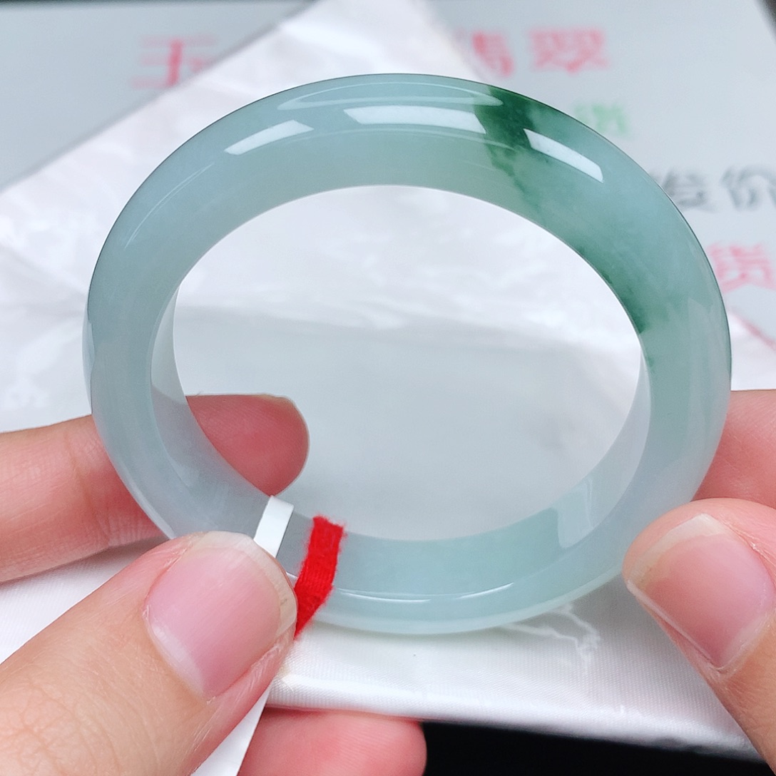 未镶嵌手镯翡翠天然翡翠手镯