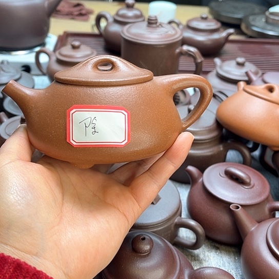 段泥茶壶除****!黄龙山原矿