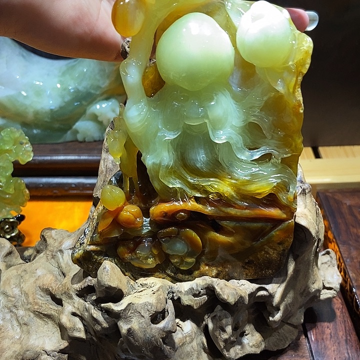 合金透闪石-蛇纹石玉珠宝奇石