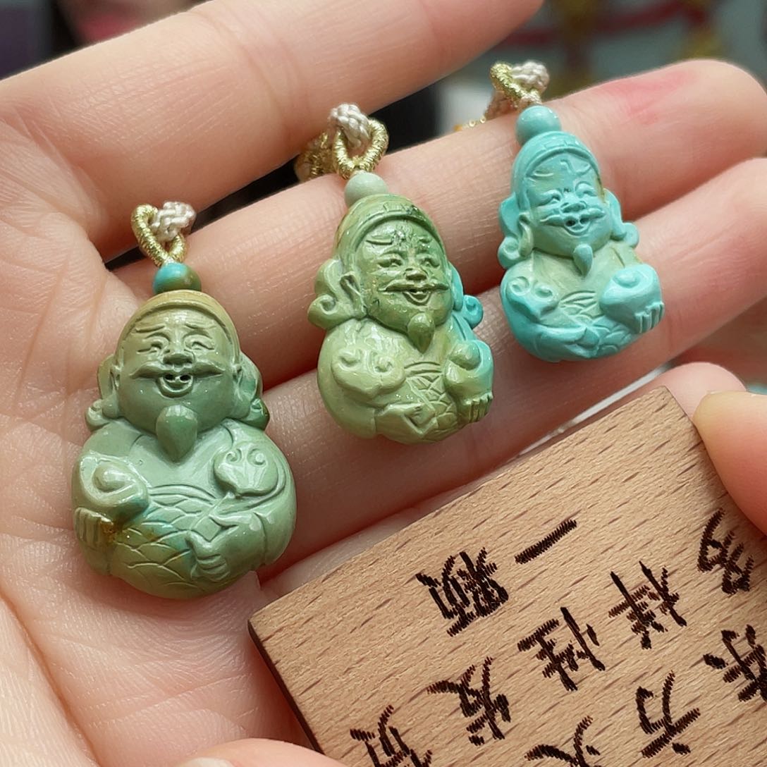 绿松石颈饰未镶嵌