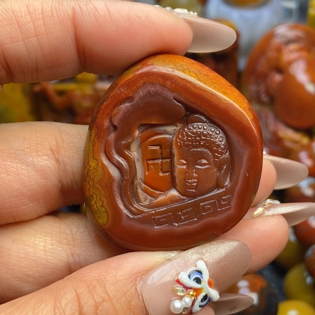 玛瑙/玉髓颈饰未镶嵌战国红