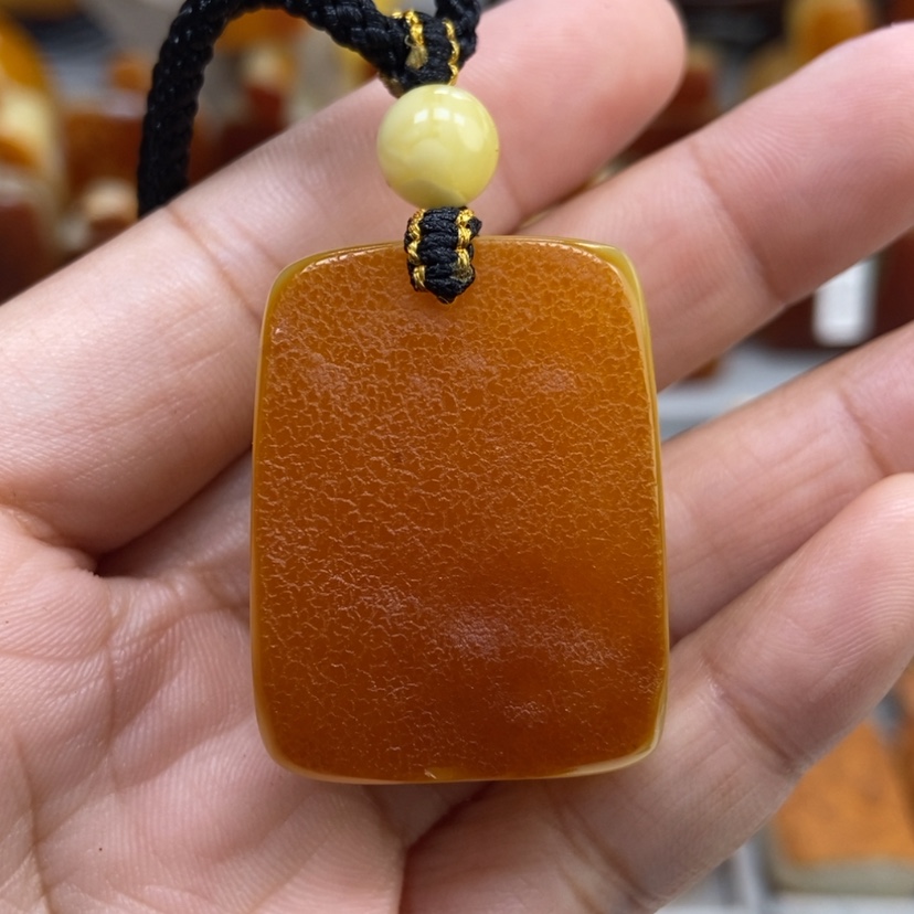【闪购商品】琥珀颈饰未镶嵌