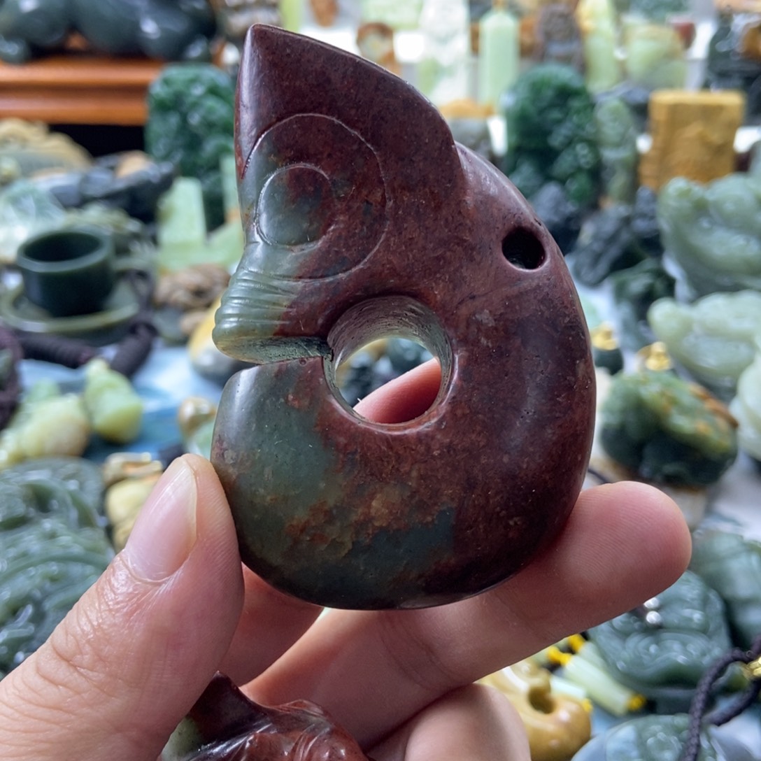 布***介岫岩河磨玉（透闪石质玉）未镶嵌把件