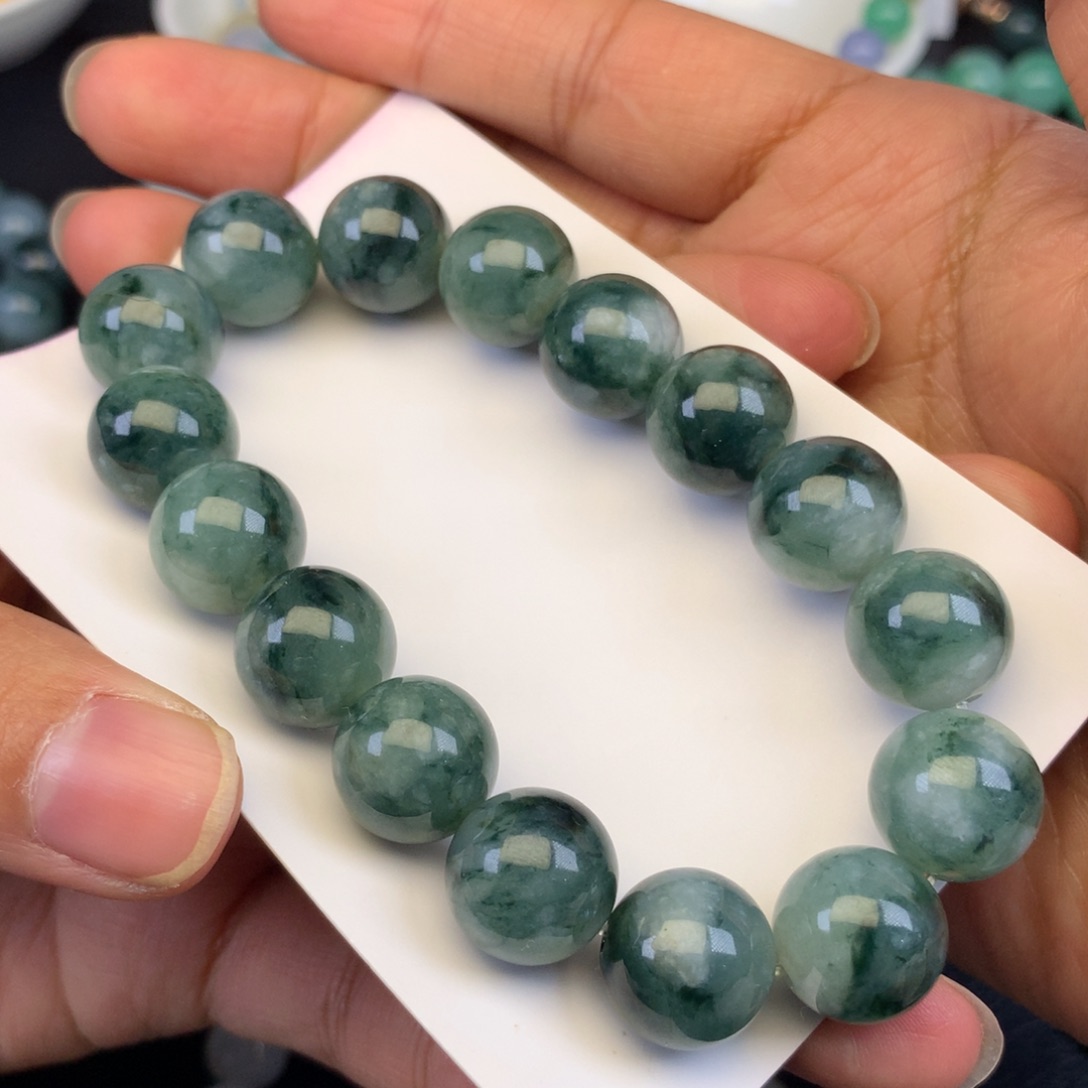 人***爱翡翠未镶嵌颈饰天然缅甸翡翠A货