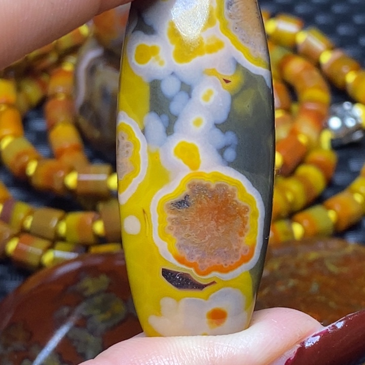 玛瑙/玉髓颈饰未镶嵌