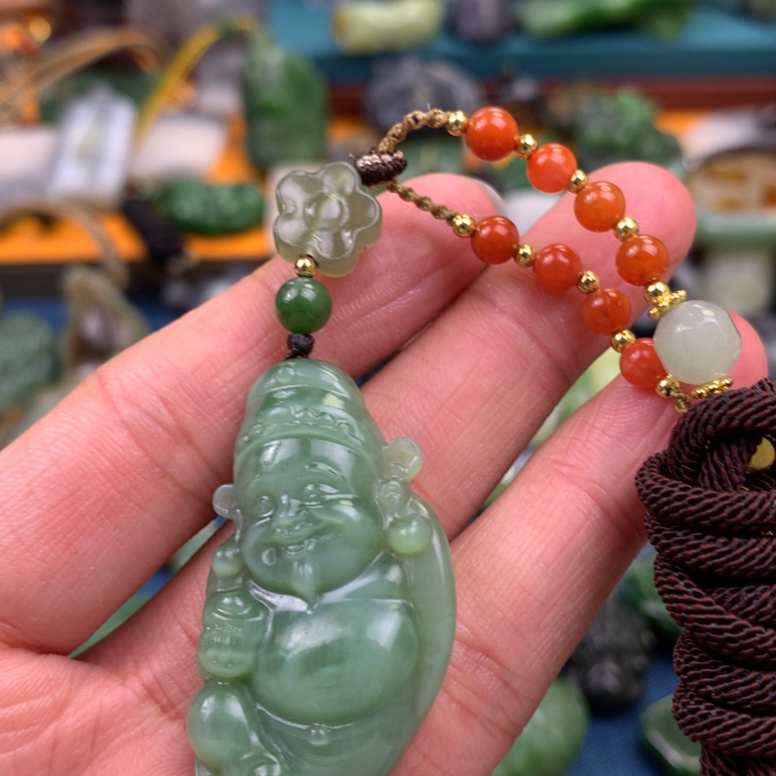 和田玉颈饰未镶嵌