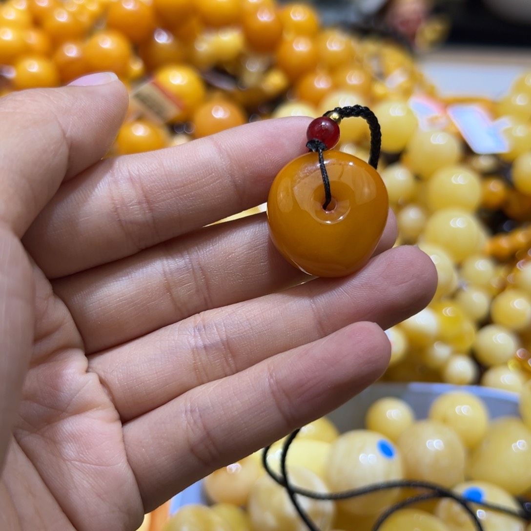 琥珀珠宝奇石未镶嵌